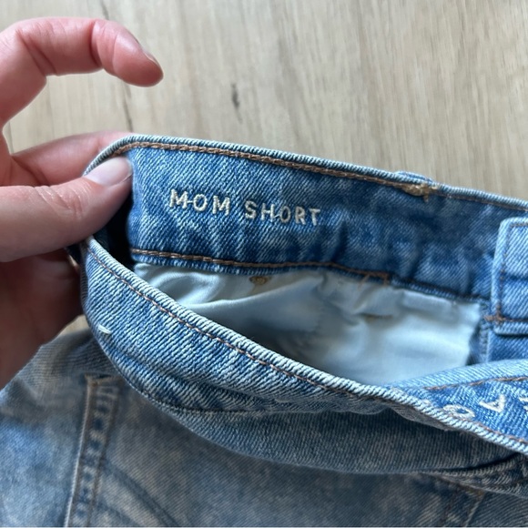 American Eagle High Waist Denim Mom Short - Picture 3 of 5